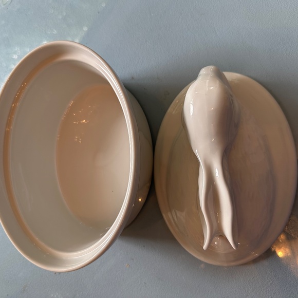 Apilco Porcelain Hare Casserole Dish - Picture 5 of 9